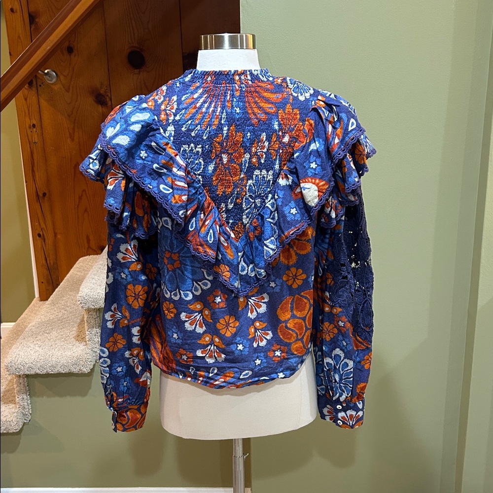 FARM RIO Smocked Pineapple Flowers Navy Blue
Blouse Large - Picture 9 of 14